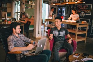 The Dos & Don'ts of Checking Social Media Before a First Date 2
